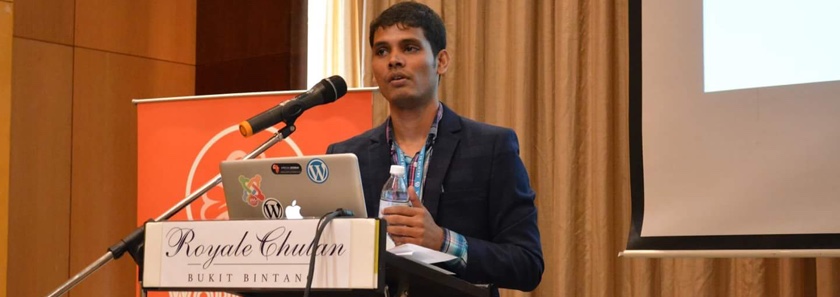 Lincoln Islam speaking at Kuala Lumpur, WordCamp Conference in 2017.